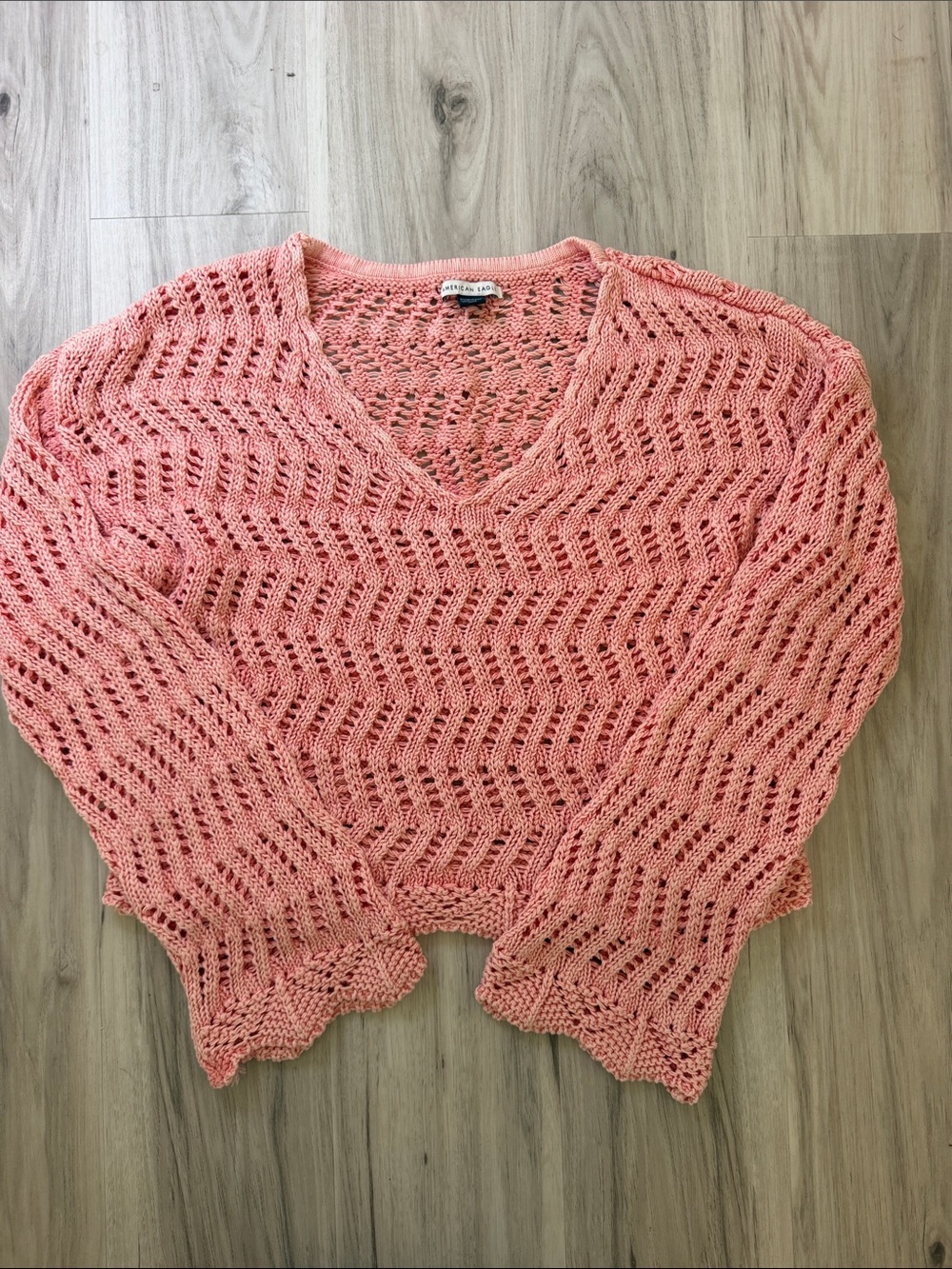 American Eagle Outfitters Pink crocheted V-Neck Sweater w flare sleeves size Xs